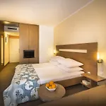 Hotel Miramar Sunny By Valamar Rabac