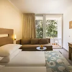 Miramar Sunny By Valamar Hotel