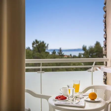 Hotel Miramar Sunny By Valamar Rabac