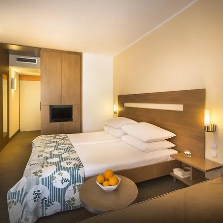 Hotel Miramar Sunny By Valamar Rabac