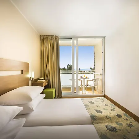 酒店 Miramar Sunny By Valamar 3*