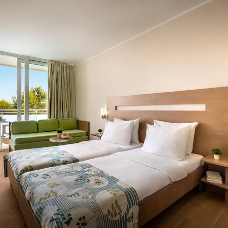 Hotel Miramar Sunny By Valamar Rabac