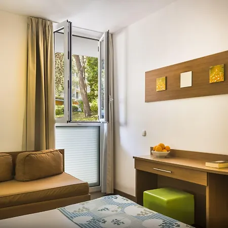 Hotel Miramar Sunny By Valamar Rabac
