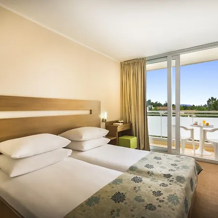 호텔 Miramar Sunny By Valamar 3*