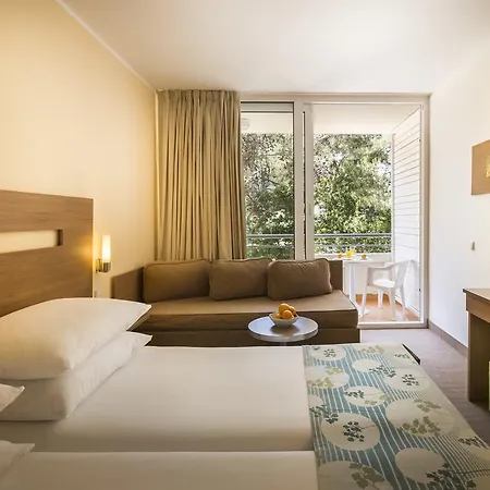 Miramar Sunny By Valamar Hotel